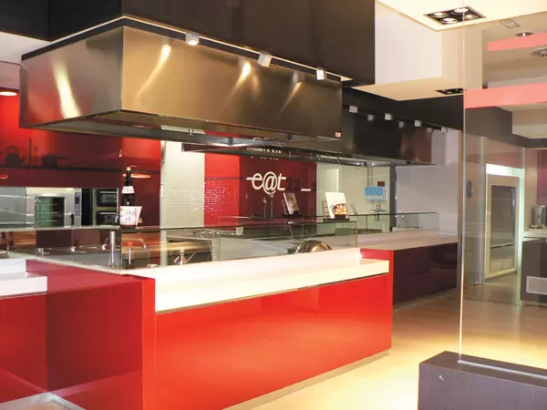 Campana extractora TecTec en cocina profesional